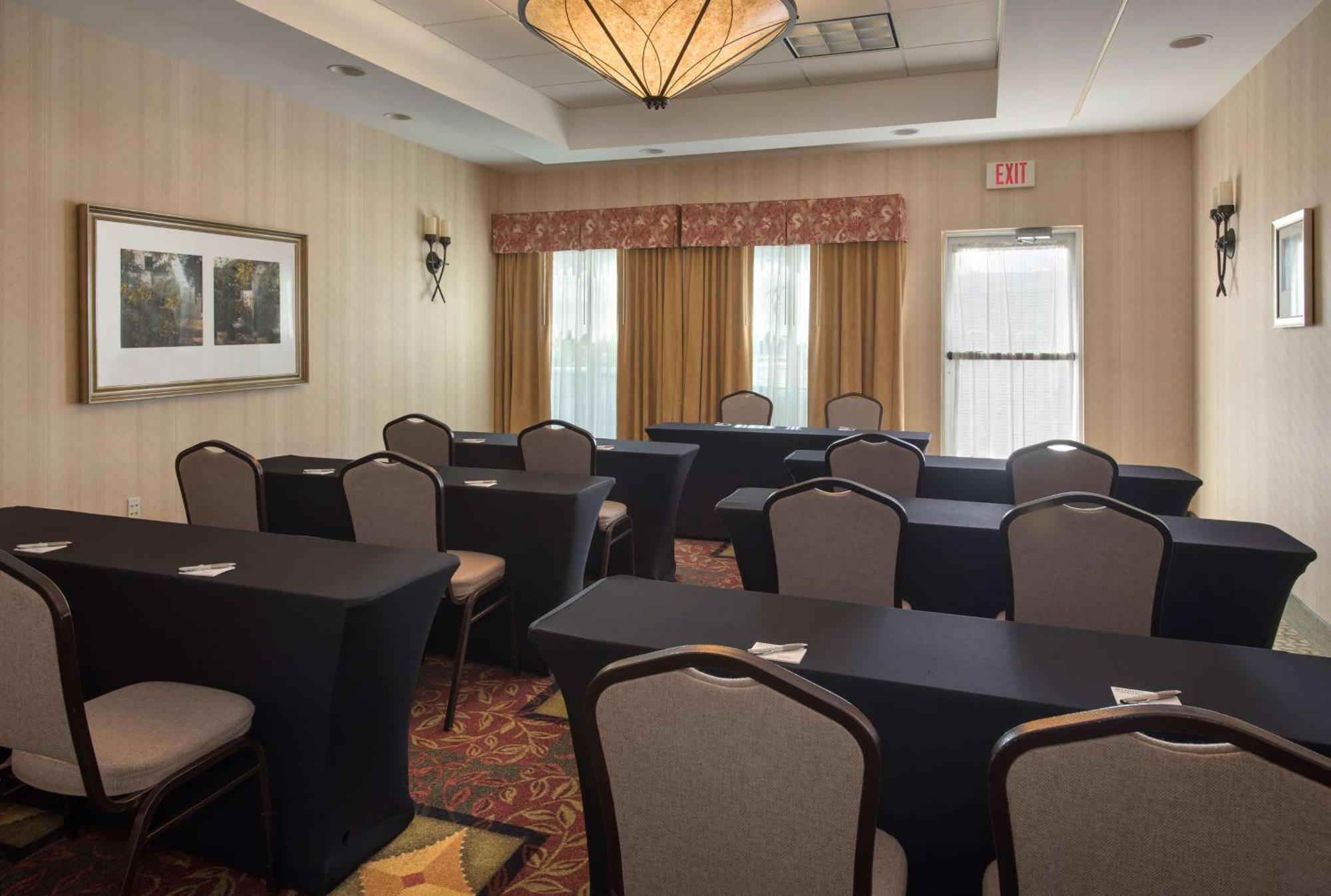 Hilton Garden Inn Riverhead Exterior foto