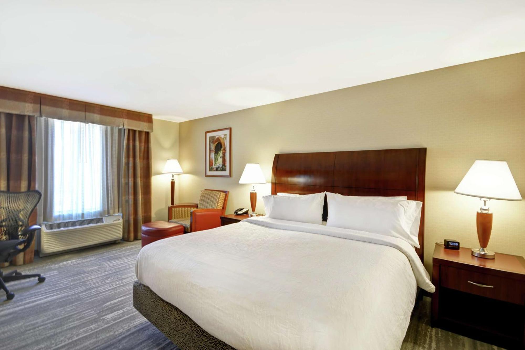 Hilton Garden Inn Riverhead Exterior foto