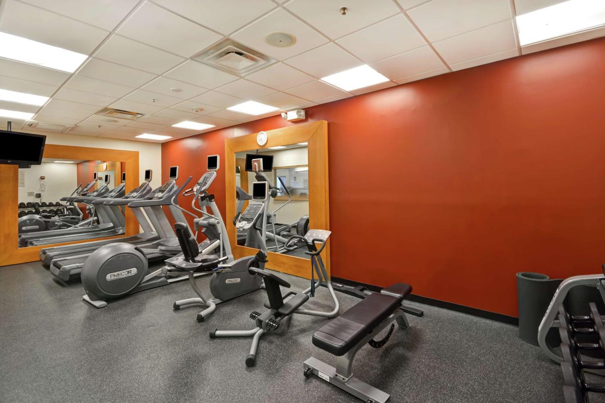 Hilton Garden Inn Riverhead Exterior foto