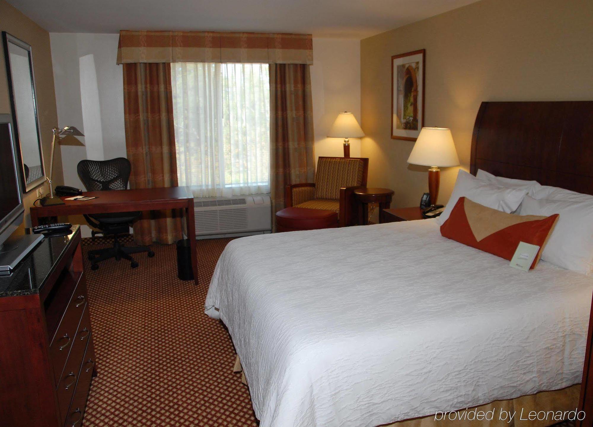 Hilton Garden Inn Riverhead Exterior foto