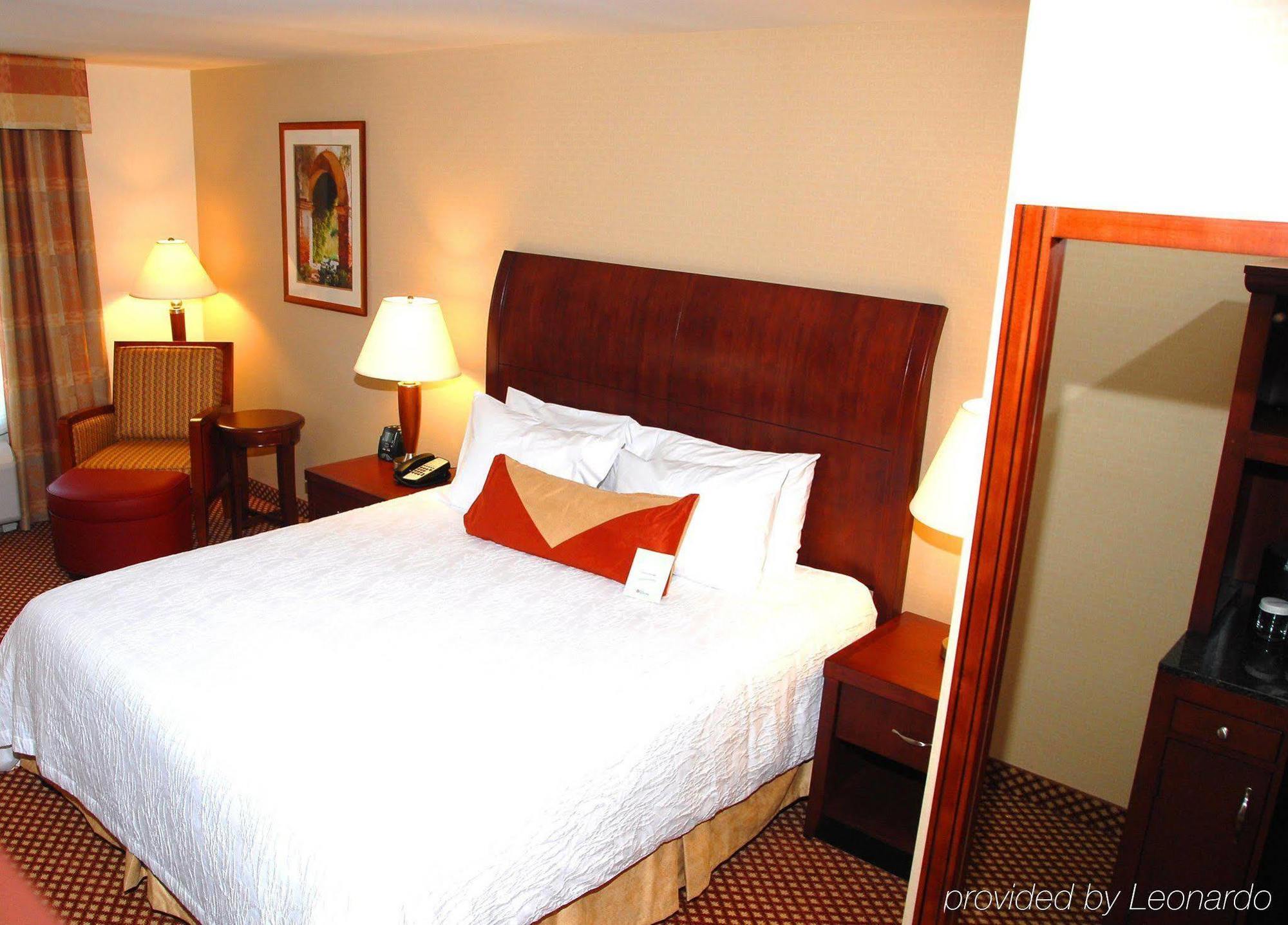 Hilton Garden Inn Riverhead Exterior foto