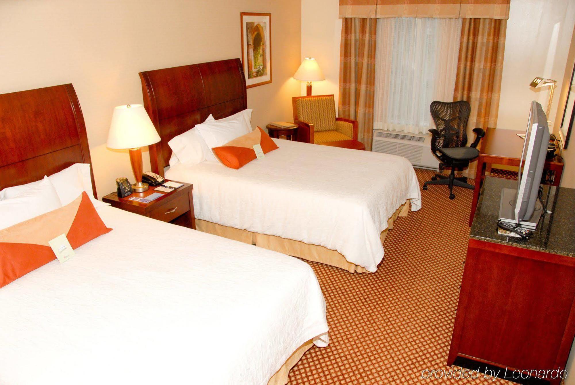 Hilton Garden Inn Riverhead Quarto foto