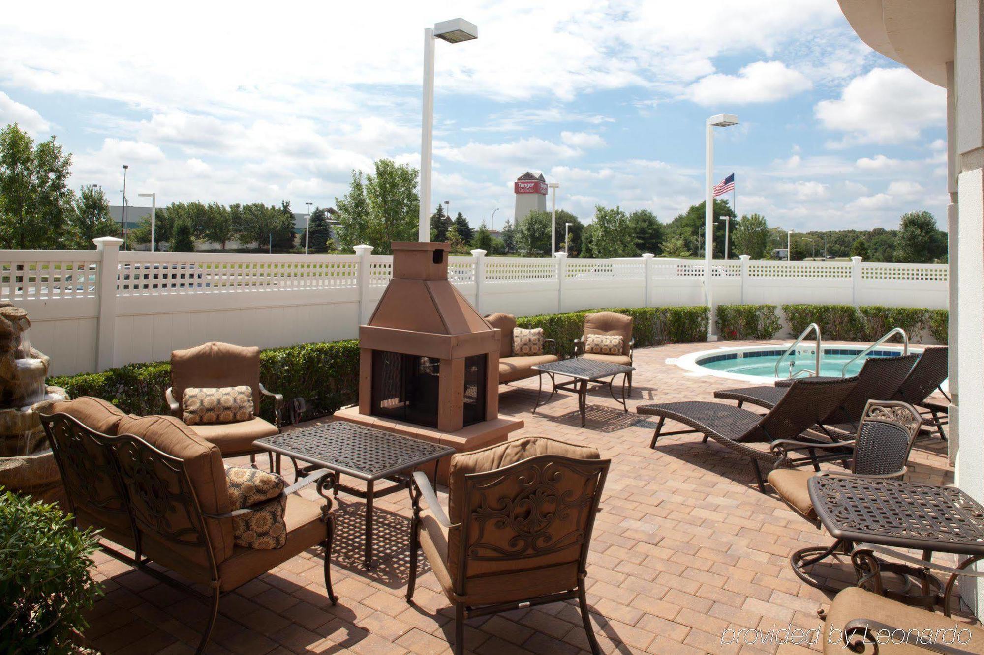 Hilton Garden Inn Riverhead Exterior foto